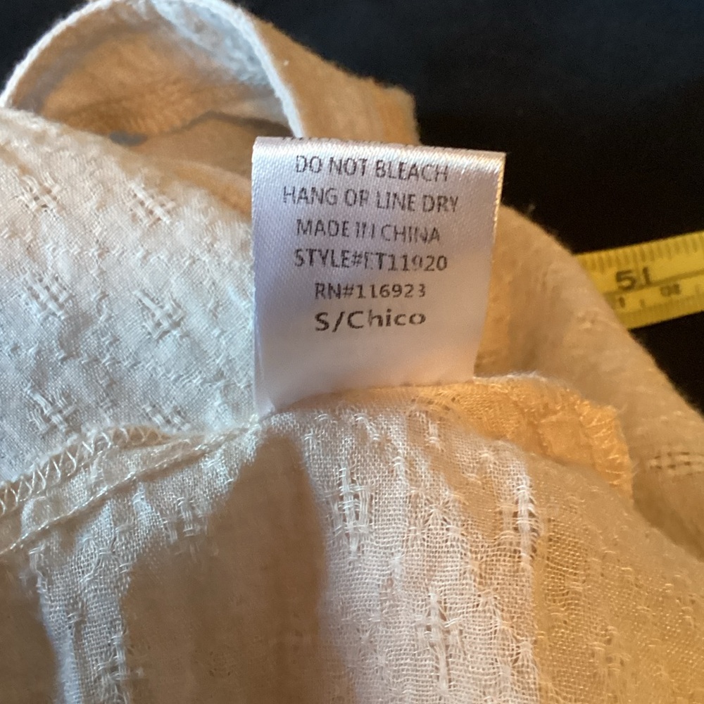 Easel Artsy Cream V-Neck Tunic Top Size Small - Picture 7 of 7